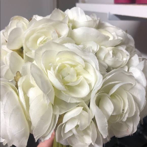 Three Michael’s White Silk Rose Bouquet - Picture 2 of 3